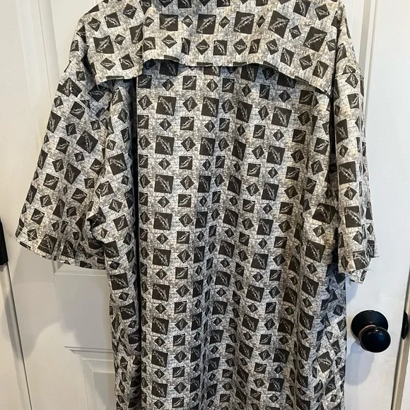 Tallwoods Fish and Map Patterned Short Sleeve Button Shirt 4XL - Picture 5 of 6